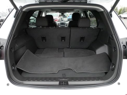 Used 2024 Chevrolet Equinox LT AWD/4WD image 18