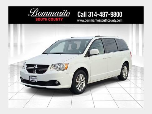 Used 2018 Dodge Grand Caravan SXT FWD image 1
