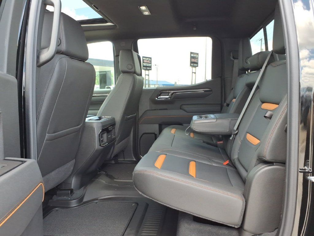 New 2026 GMC Sierra 1500 AT4 w/ AT4 Premium Package AWD/4WD image 15