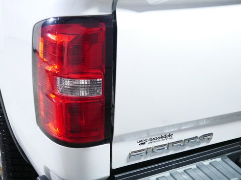 Used 2019 GMC Sierra 3500 Denali w/ Duramax Plus Package AWD/4WD image 17