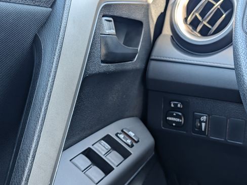 Used 2016 Toyota RAV4 LE image 22