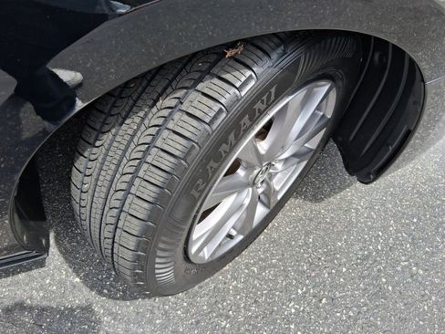 Used 2020 MAZDA MAZDA3 Sedan image 21