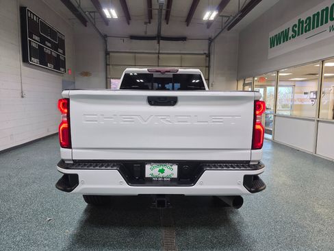 Used 2021 Chevrolet Silverado 3500 High Country w/ Z71 Off-Road Package image 9