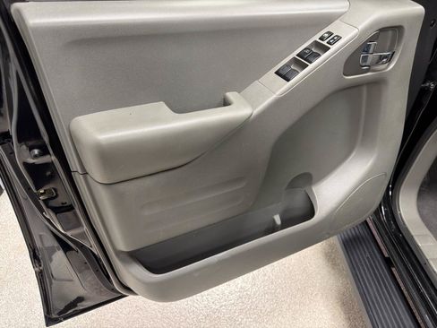Used 2021 Nissan Frontier SV AWD/4WD image 14