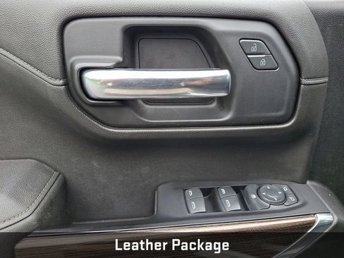 Used 2019 Chevrolet Silverado 1500 LT w/ Convenience Package AWD/4WD image 13
