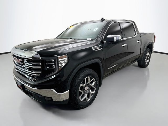 Used 2024 GMC Sierra 1500 SLT AWD/4WD image 3