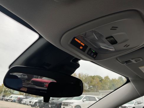 Certified 2025 Chevrolet Trax LS image 9