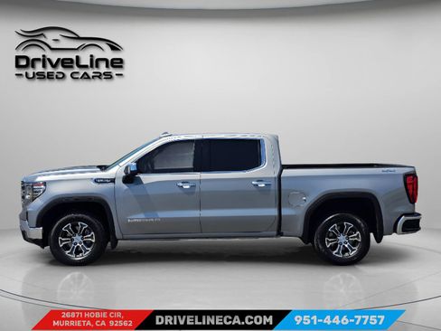 Used 2025 GMC Sierra 1500 SLT AWD/4WD image 14