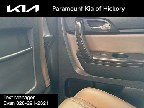 Used 2015 GMC Acadia SLT w/ Technology Package image 16