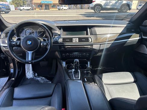 Used 2014 BMW 550i xDrive Sedan AWD/4WD image 11