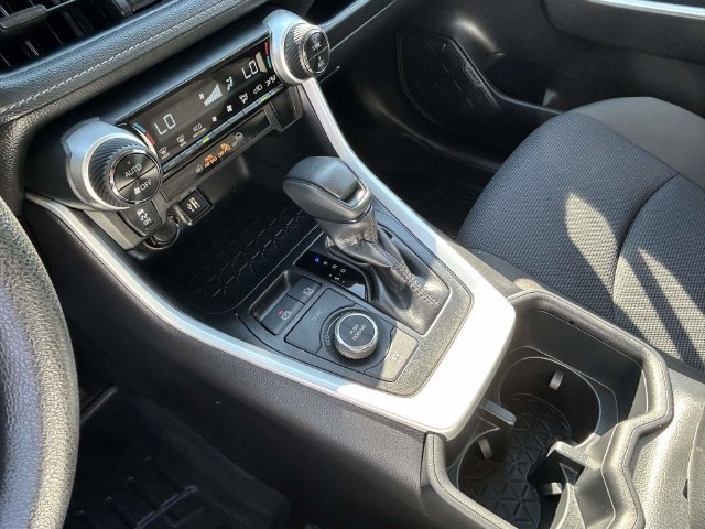 Used 2025 Toyota RAV4 LE AWD/4WD image 26