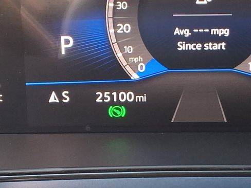 Used 2024 Volkswagen Taos SE image 19