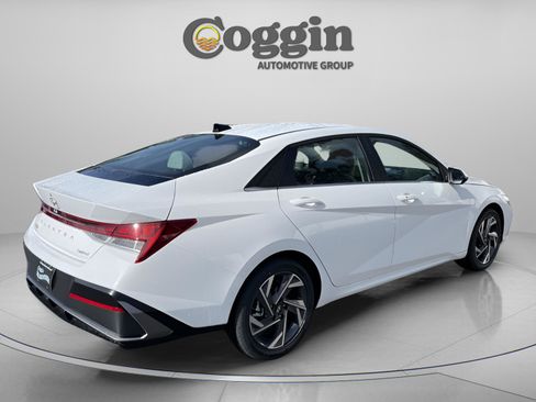 New 2026 Hyundai Elantra Limited w/ Cargo Package FWD image 6
