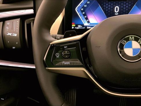 Used 2025 BMW X3 xDrive30i w/ Premium Package image 18