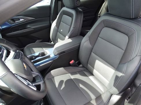 Used 2024 Chevrolet Equinox EV LT w/ LPO, Active Package FWD image 8