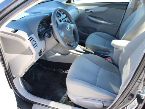 Used 2010 Toyota Corolla LE image 11
