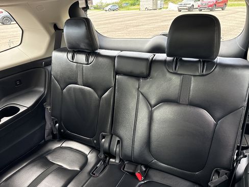 Used 2024 Honda Pilot EX-L image 11