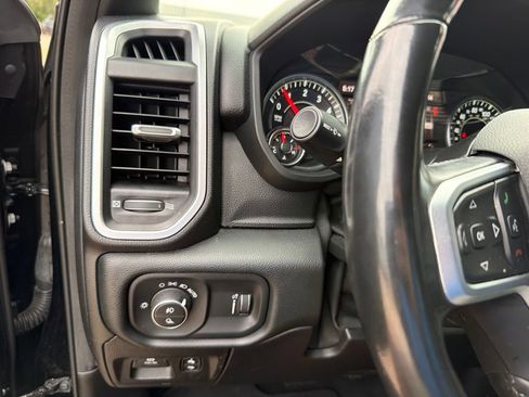 Used 2021 RAM 1500 Big Horn RWD image 28