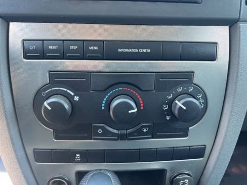 Used 2005 Jeep Grand Cherokee Laredo w/ Cargo Convenience Group image 22