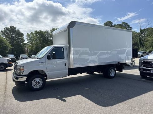 New 2027 Ford E-450 and Econoline 450 Super Duty w/ Power Equipment Group RWD image 5