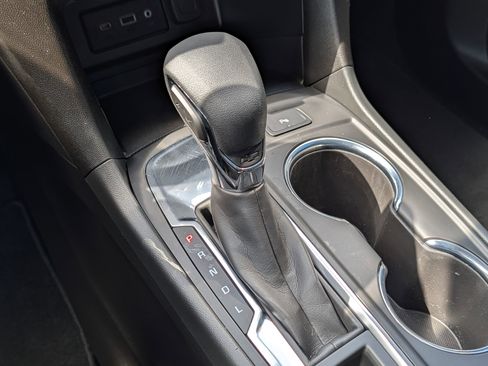 Used 2023 Chevrolet Equinox LT FWD image 20