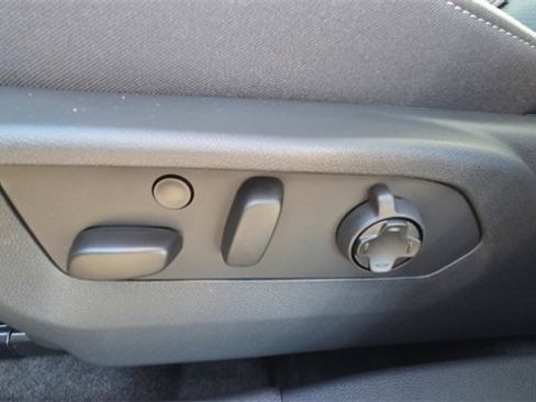 New 2026 Buick Envision Avenir image 33