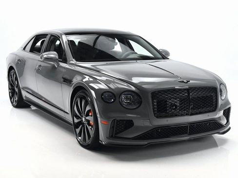 New 2025 Bentley Flying Spur Styling Specification - Carbon image 3