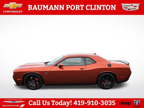 Used 2021 Dodge Challenger SRT Hellcat w/ Plus Package RWD image 11