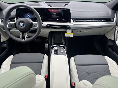 Used 2026 BMW X2 xDrive28i w/ Technology Package AWD/4WD image 7