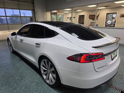 Used 2012 Tesla Model S Signature Performance RWD image 9