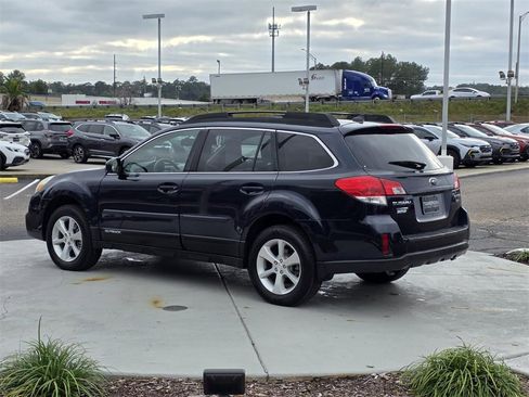 Used 2013 Subaru Outback 3.6R Limited w/ Moonroof Pkg image 4