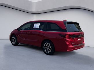 Used 2025 Honda Odyssey EX-L video 3