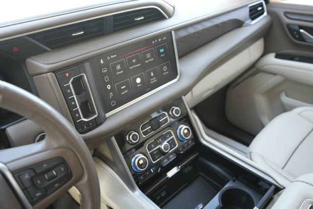 Used 2023 GMC Yukon XL Denali w/ Denali Reserve Package AWD/4WD image 29
