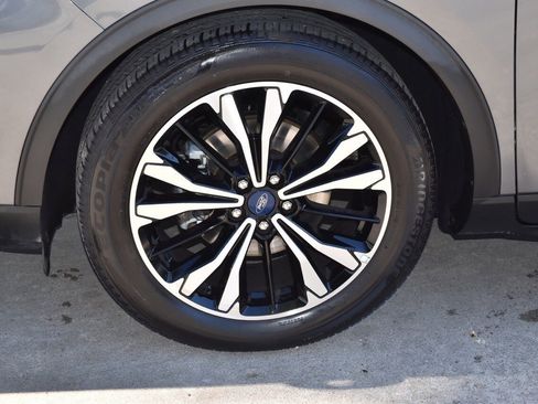 Used 2022 Ford Escape SE w/ SE Sport Appearance Package image 36