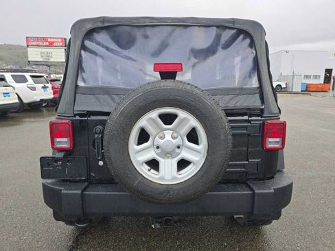 Used 2018 Jeep Wrangler Sport image 4