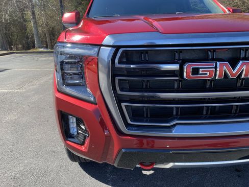 Used 2022 GMC Yukon XL AT4 image 13