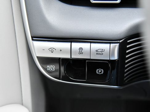 Used 2022 Hyundai Ioniq 5 SEL image 33