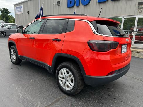 Used 2020 Jeep Compass Sport w/ Cold Weather Group AWD/4WD image 3