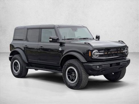 Used 2024 Ford Bronco Outer Banks w/ Sasquatch Package image 3