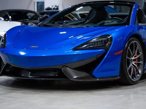 Used 2018 McLaren 570S Spider image 59