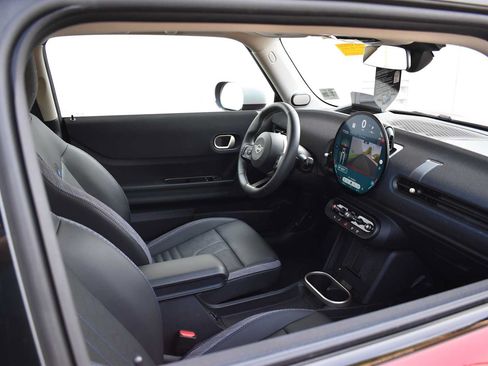 Used 2025 MINI Cooper S FWD image 13