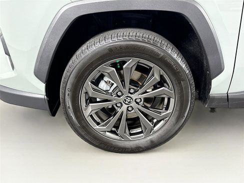 Certified 2022 Toyota RAV4 XLE Premium AWD/4WD image 45