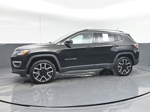 Used 2018 Jeep Compass Limited w/ Navigation Group image 8