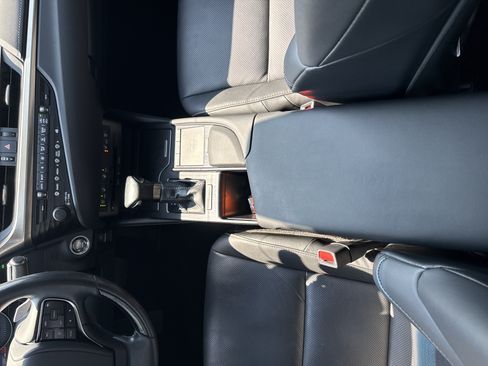 Used 2020 Lexus ES 350 w/ Premium Package FWD image 30