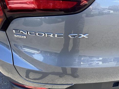 Used 2022 Buick Encore GX Essence w/ Advanced Technology Package AWD/4WD image 21