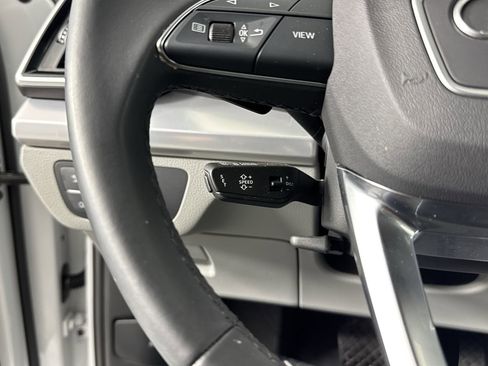 Used 2024 Audi Q5 2.0T Premium w/ Summer of Audi Package AWD/4WD image 23