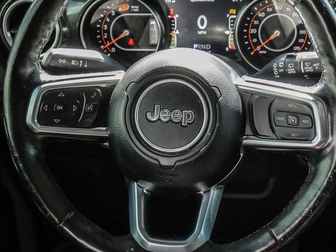 Used 2021 Jeep Wrangler Unlimited Sahara AWD/4WD image 47