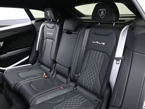Used 2024 Lamborghini Urus Performante AWD/4WD image 26