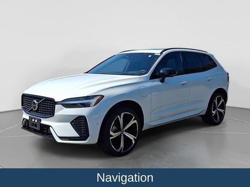 Used 2022 Volvo XC60 T8 R-Design w/ Advanced Package AWD/4WD image 4