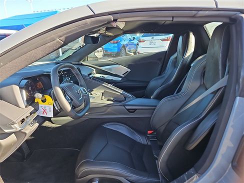Used 2025 Chevrolet Corvette Stingray Preferred Conv w/ 2LT image 16